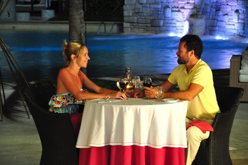 Hotel Sunset Royal Cancún Zewnętrze zdjęcie